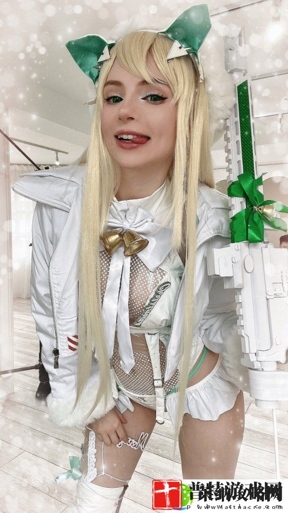 艾什莉体模晒出妮姬COS