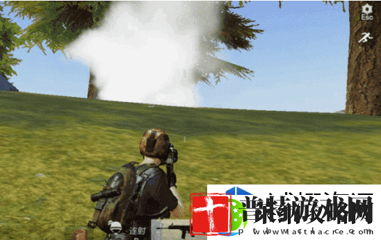 荒野行动烟雾弹在哪里拿