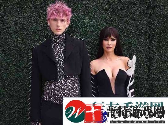 梅根福克斯怀孕后与“枪爷”分手